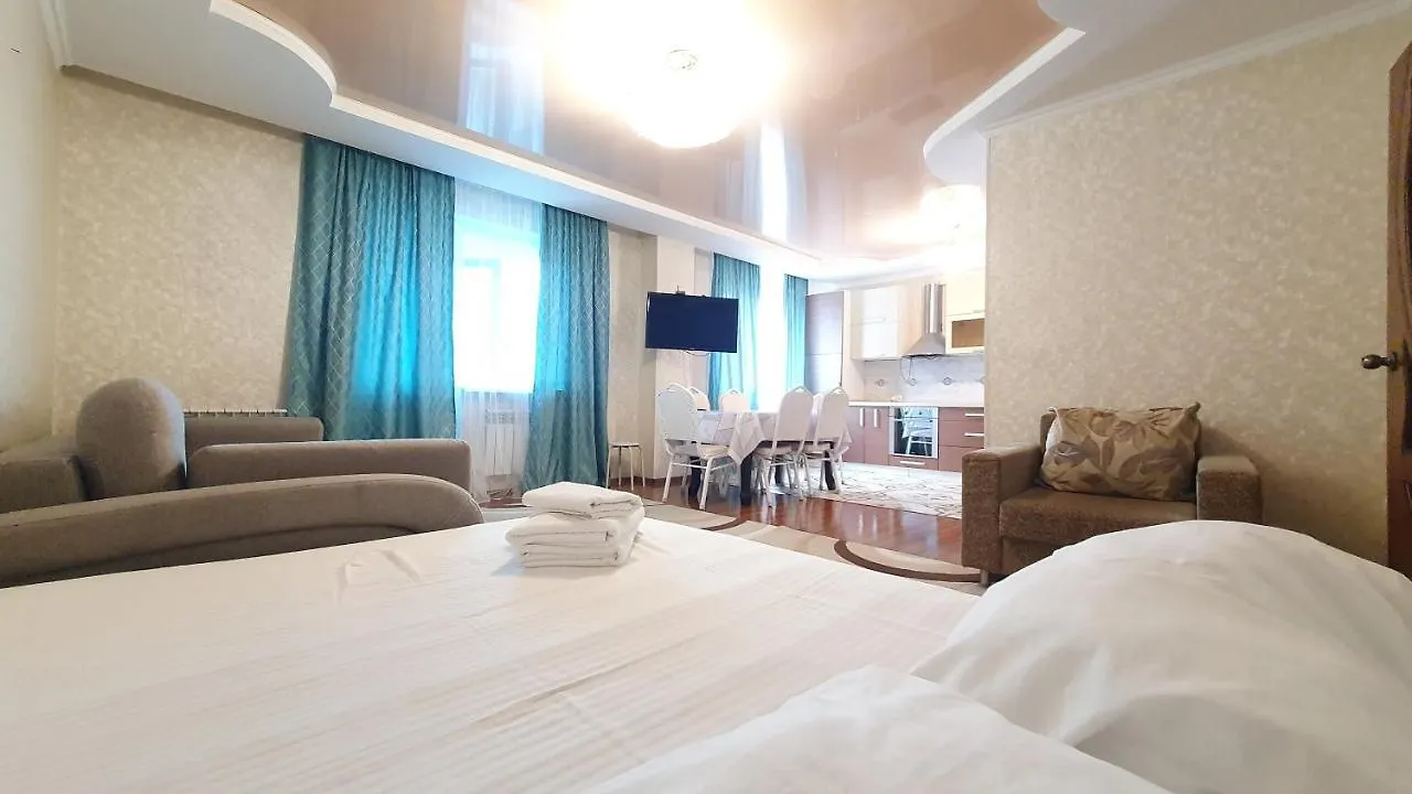Baitеrеk Apartmеnt: Spacious Group Accommodation Nur-Sultan  Apartment